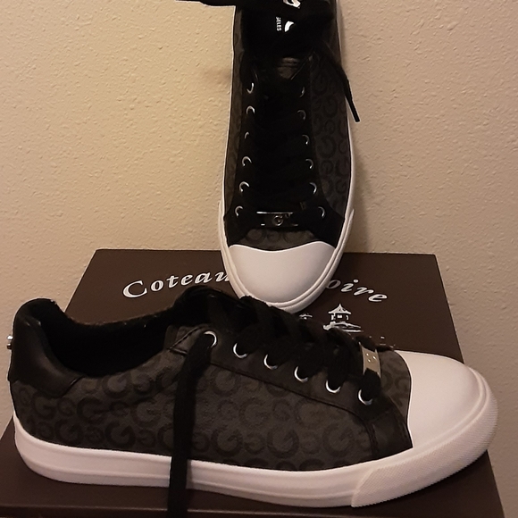 Guess Shoes Size 8 Canvas Monogram Sneakers NWOT - Picture 3 of 16